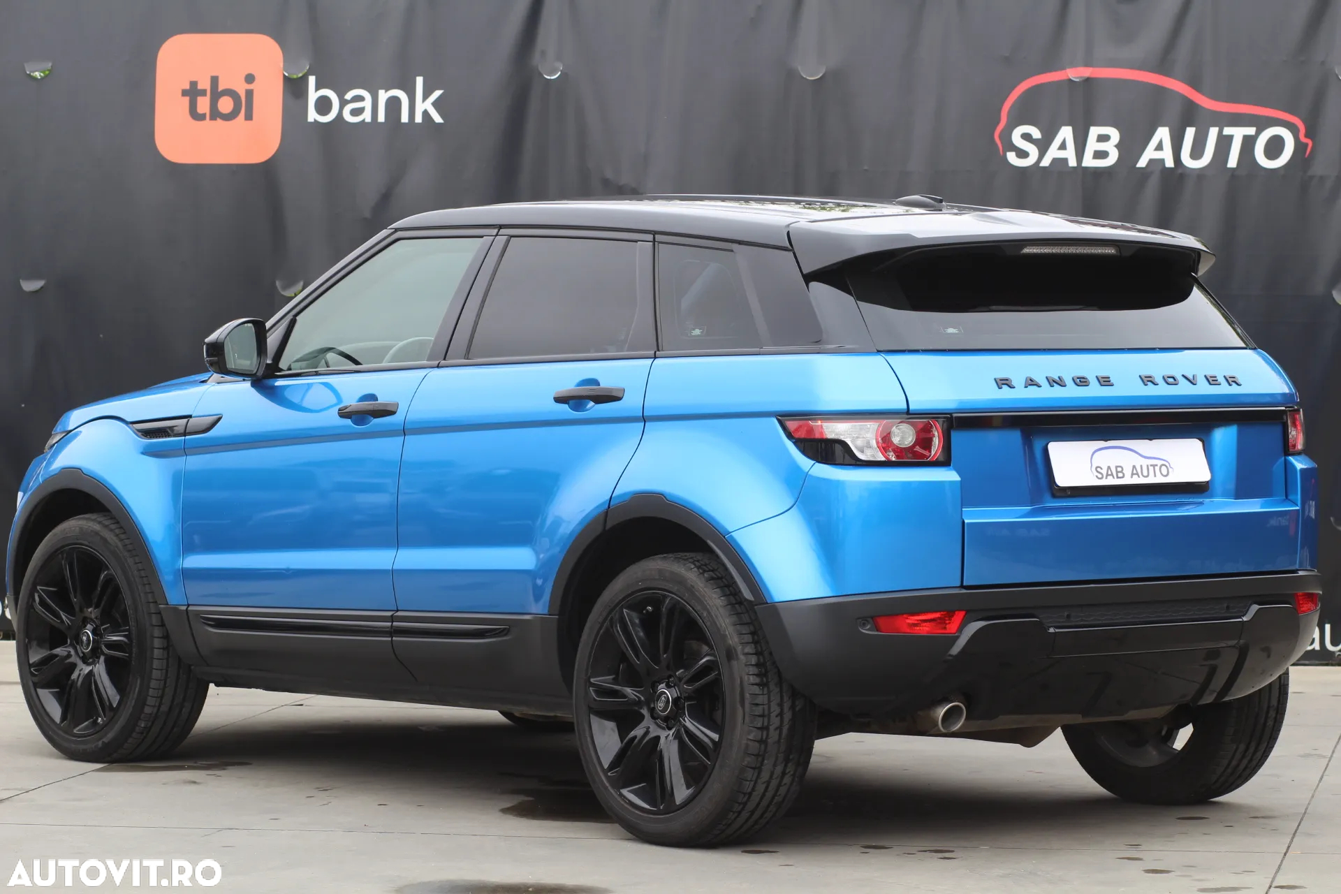 Land Rover Range Rover Evoque - 16