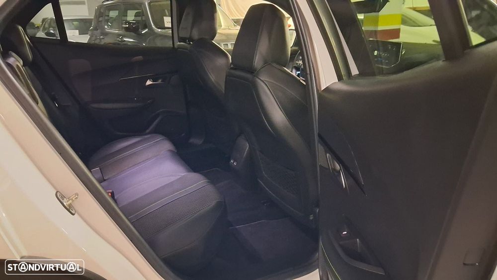 Peugeot 2008 1.2 PureTech GT - 9