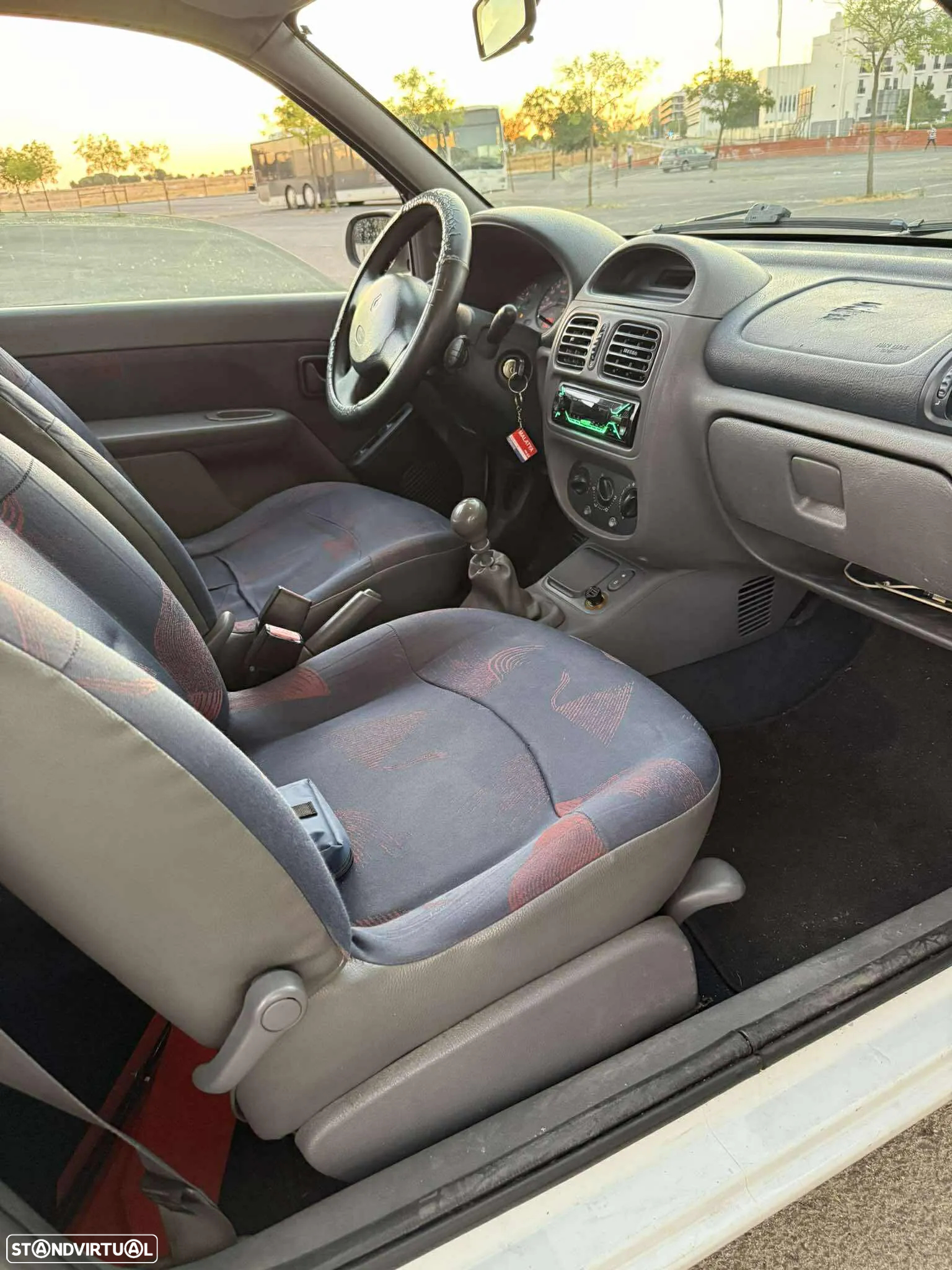 Renault Clio 1.9 D RN - 27