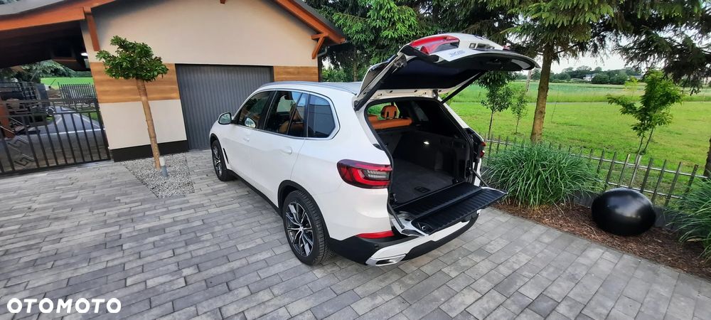 BMW X5 xDrive40i - 24