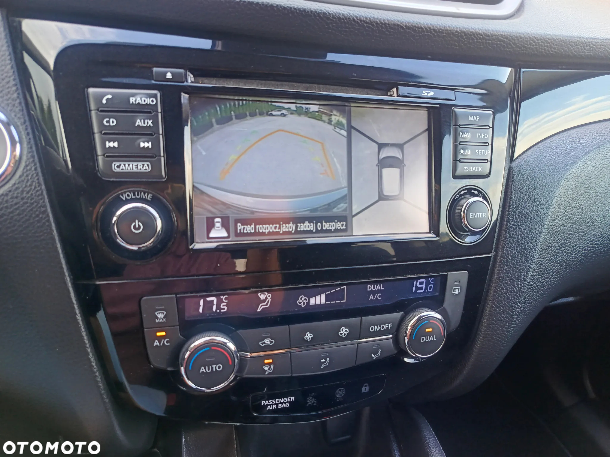 Nissan Qashqai 1.2 DIG-T N-Connecta EU6 - 23