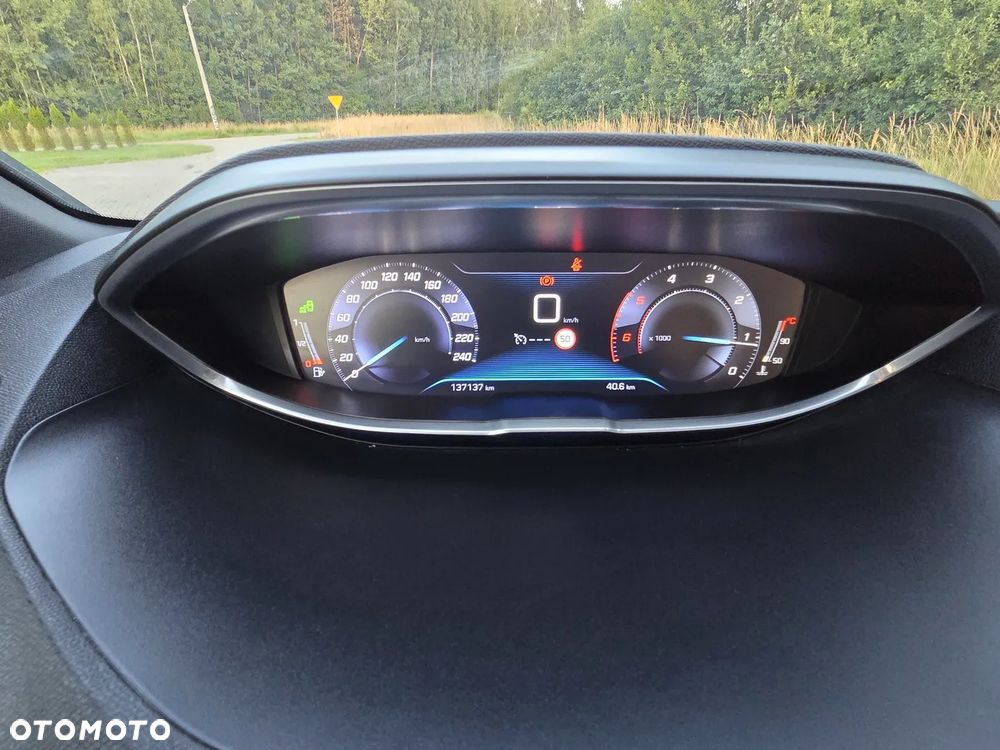 Peugeot 5008 - 29