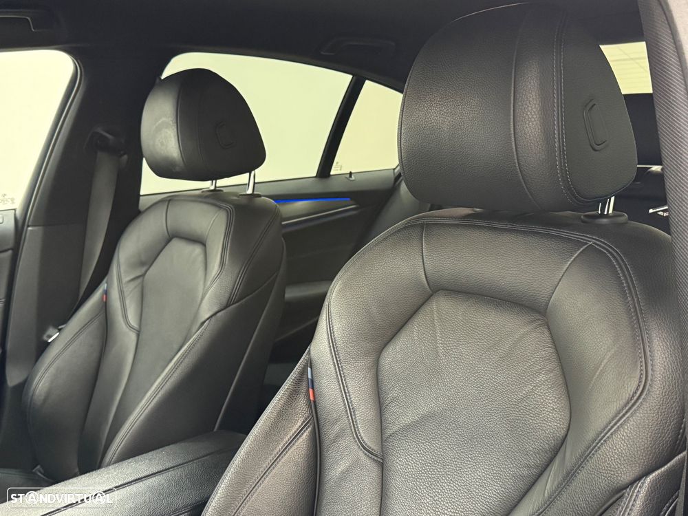 BMW 530 e Pack Desportivo M - 58