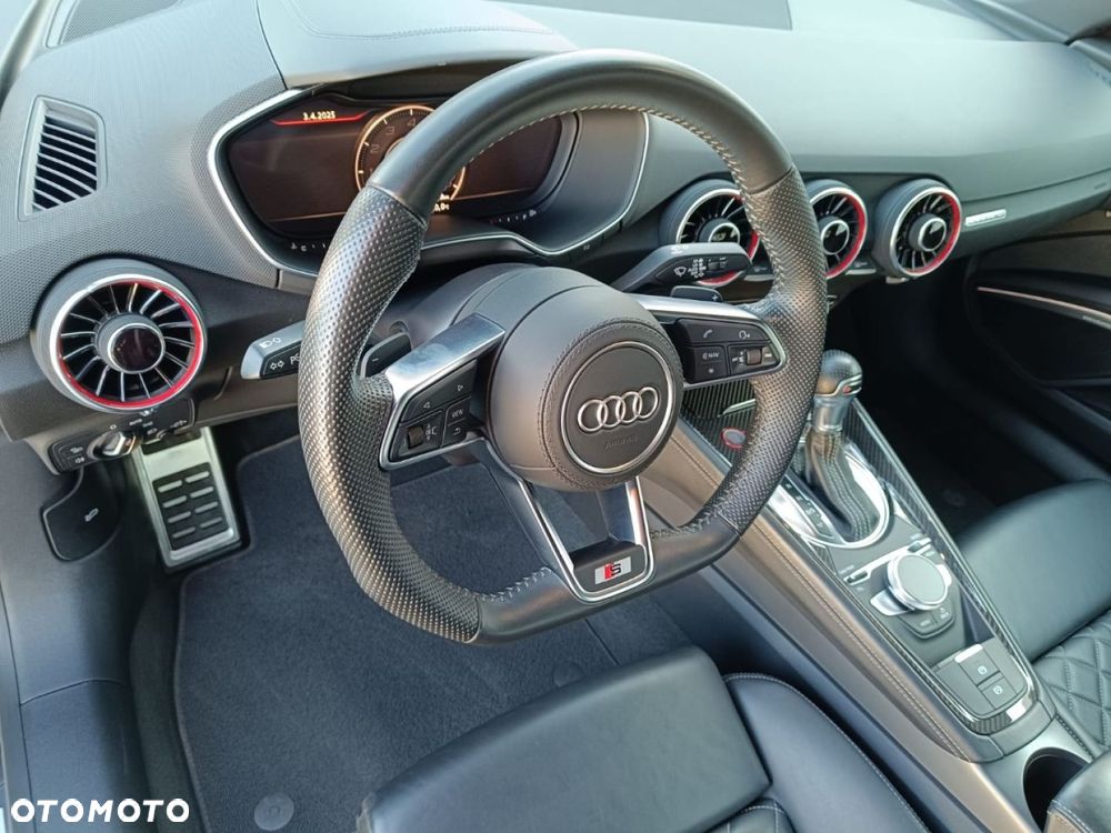 Audi TT S Coupé - 28