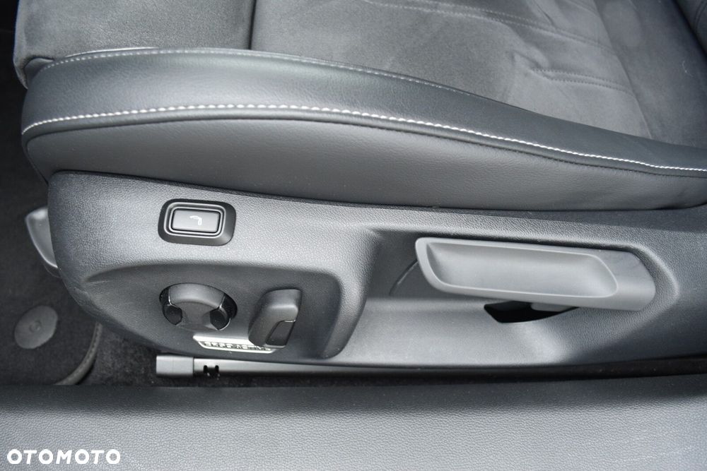 Volkswagen Passat Variant 1.5 TSI EVO Business DSG - 32