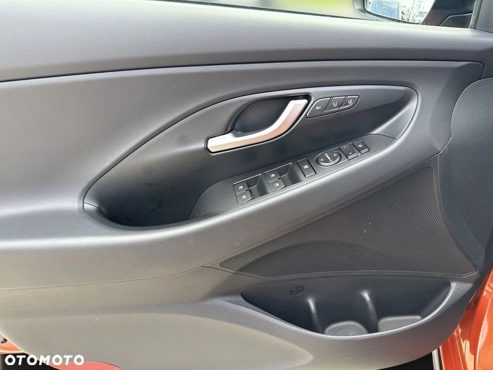 Hyundai i30 1.5 T-GDI 48V Smart Plus - 14