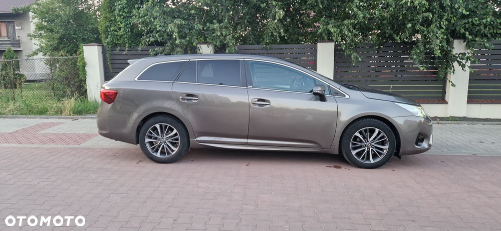 Toyota Avensis 1.8 Prestige MS - 5