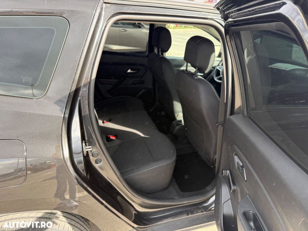 Dacia Duster TCe 100 2WD Celebration - 10