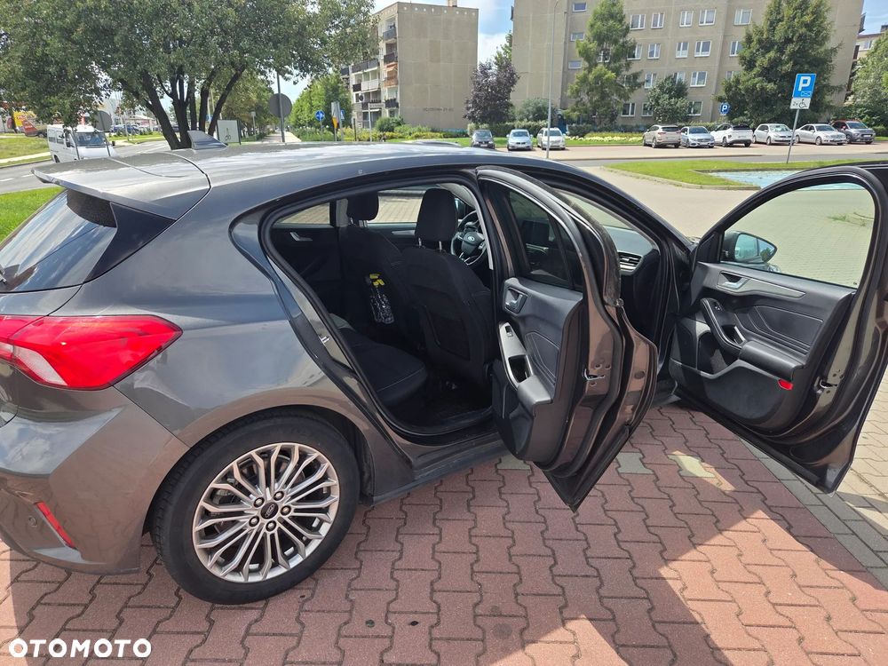 Ford Focus - 13