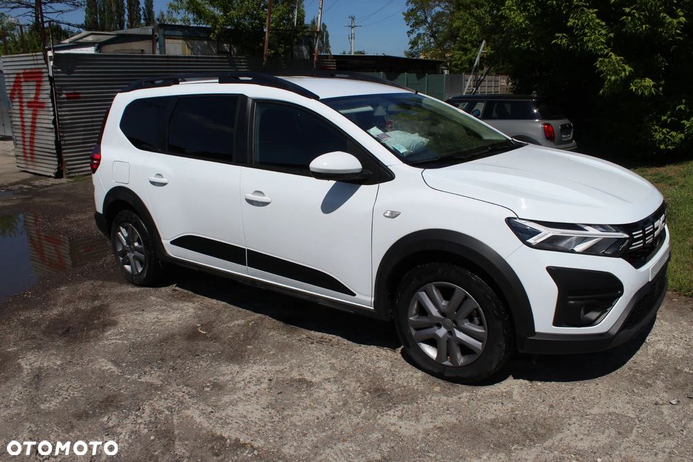 Dacia Jogger TCe 110 (7-Sitzer) Essential - 1