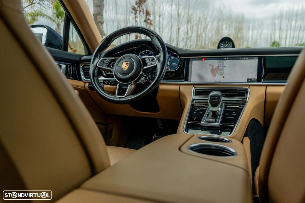 Porsche Panamera Sport Turismo 4 E-Hybrid - 43