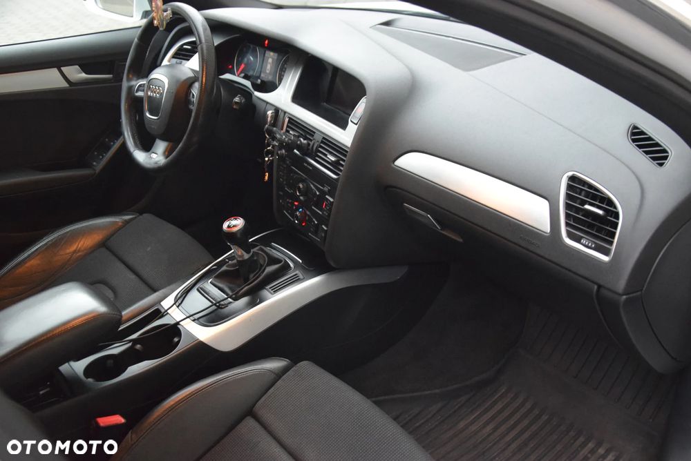 Audi A4 Limousine - 19