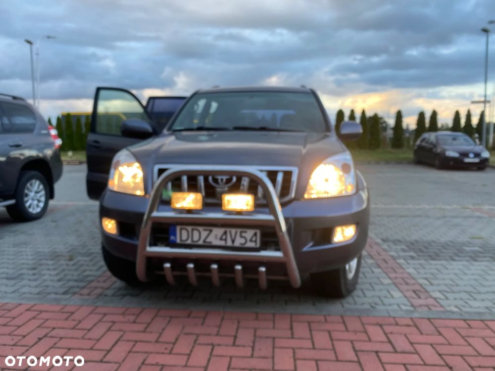 Toyota Land Cruiser - 16