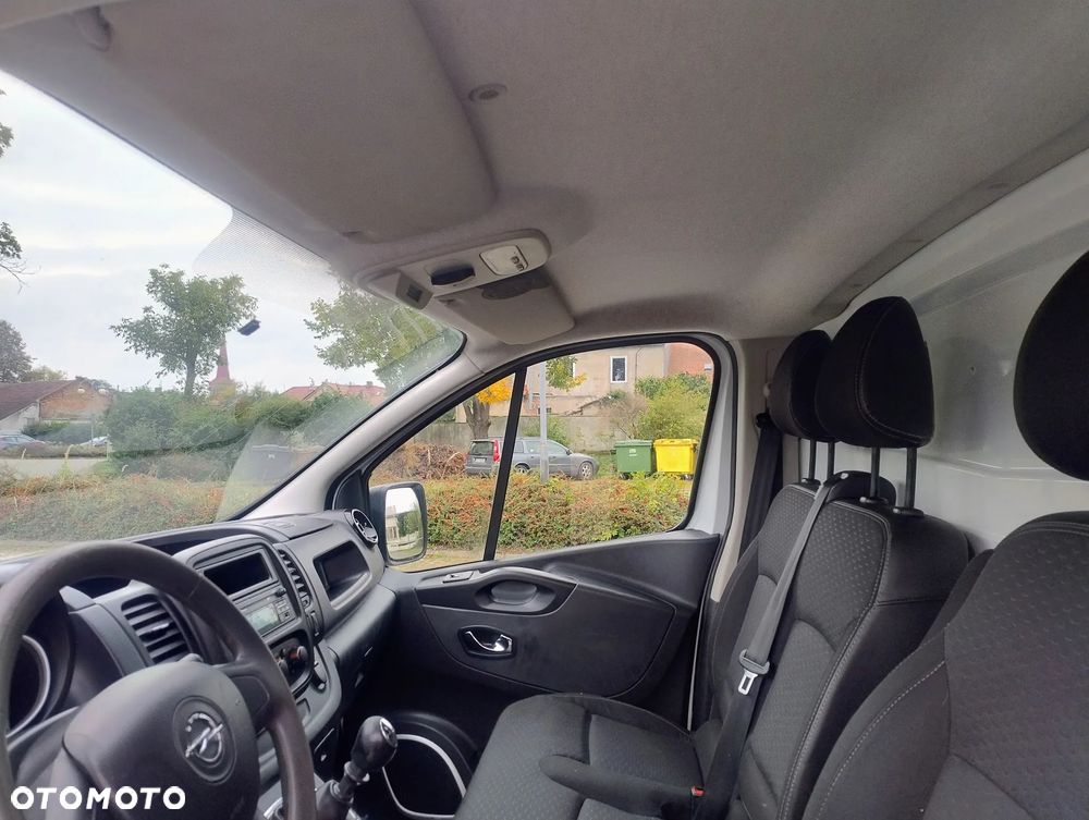 Opel VIVARO - 11