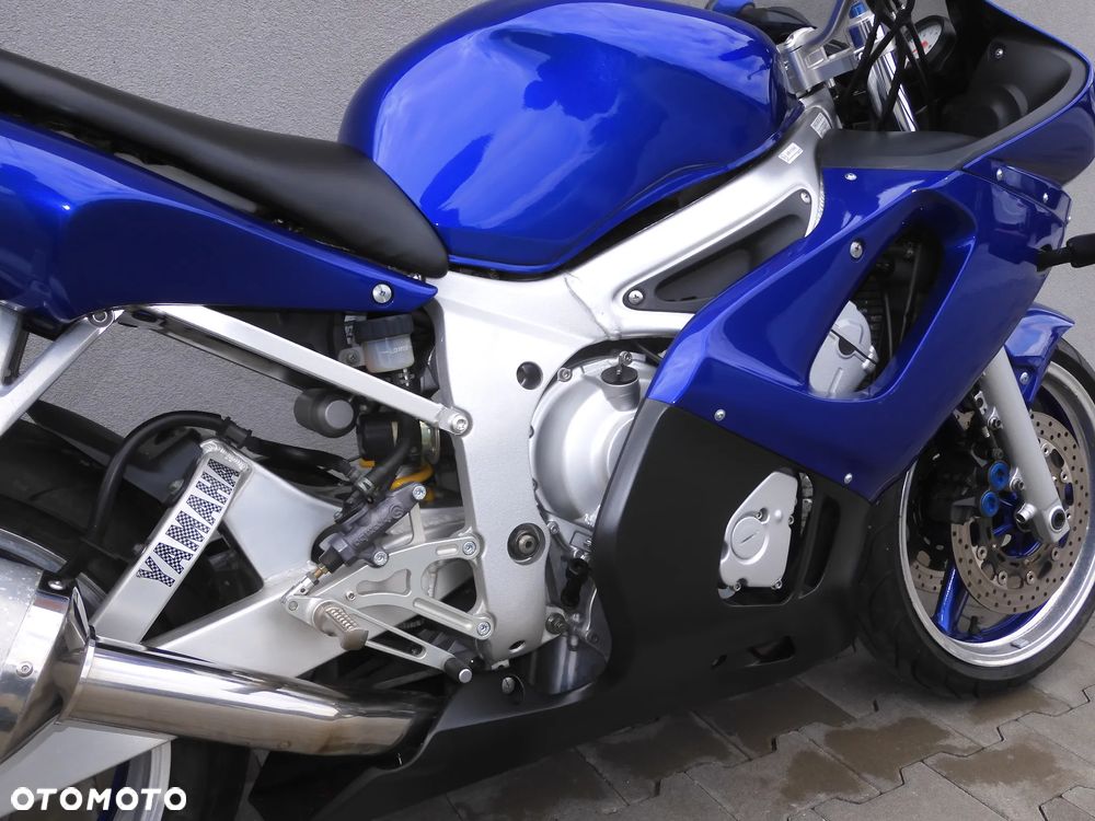 Yamaha R6 - 8