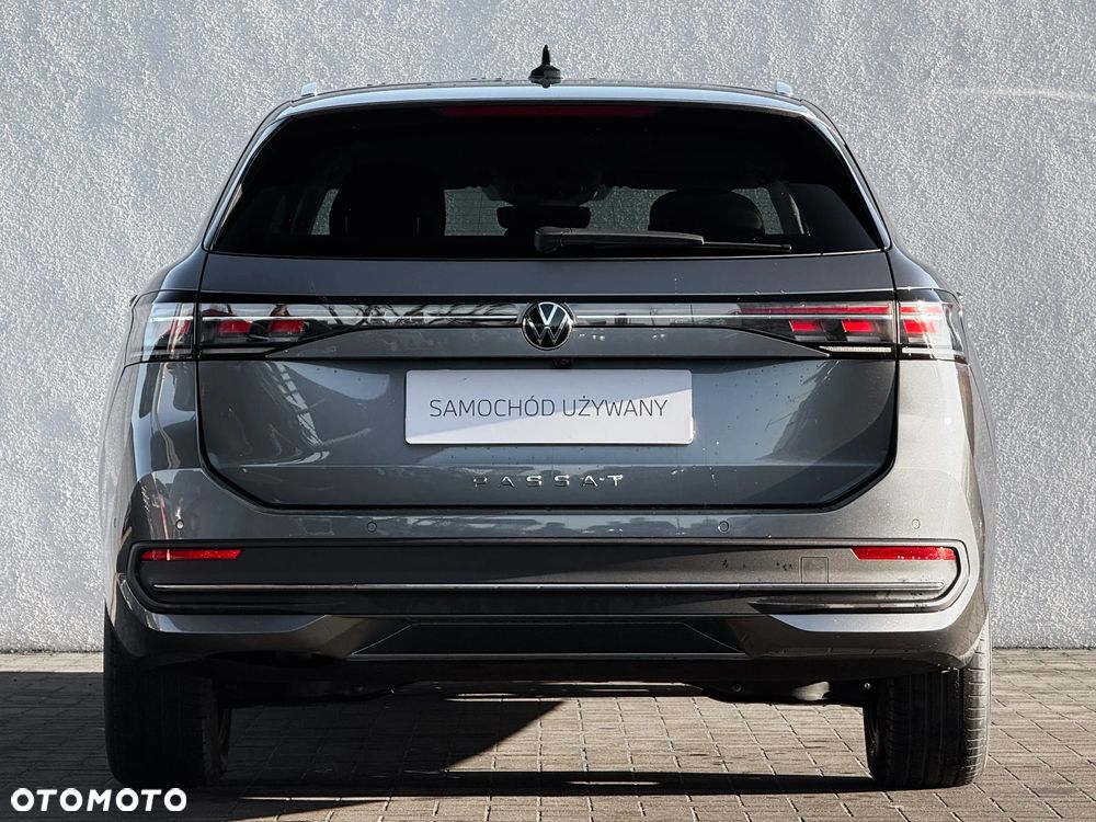 Volkswagen Passat Variant 2.0 TDI SCR Business Plus DSG - 10