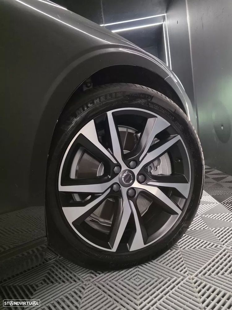 Volvo V60 2.0 T6 AWD TE R-Design - 13