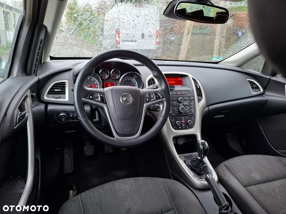 Opel Astra 1.6 Enjoy - 10