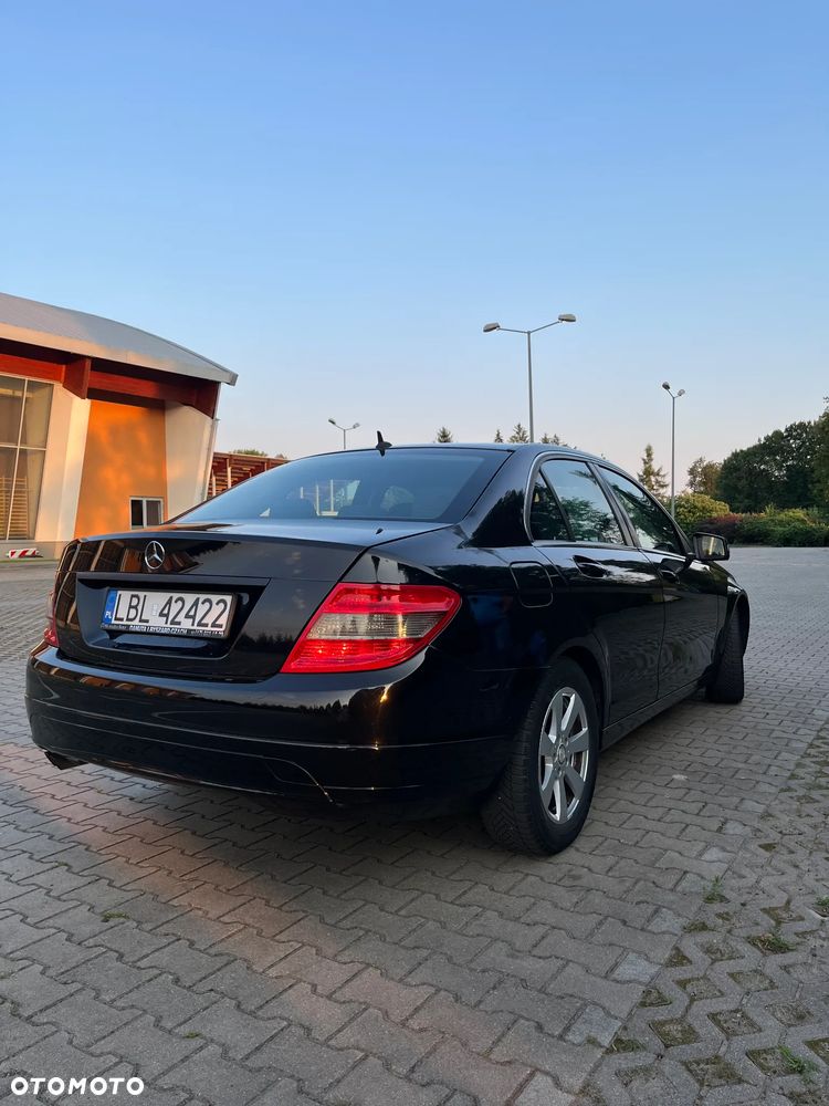 Mercedes-Benz Klasa C 180 CDI DPF (BlueEFFICIENCY) Elegance - 7