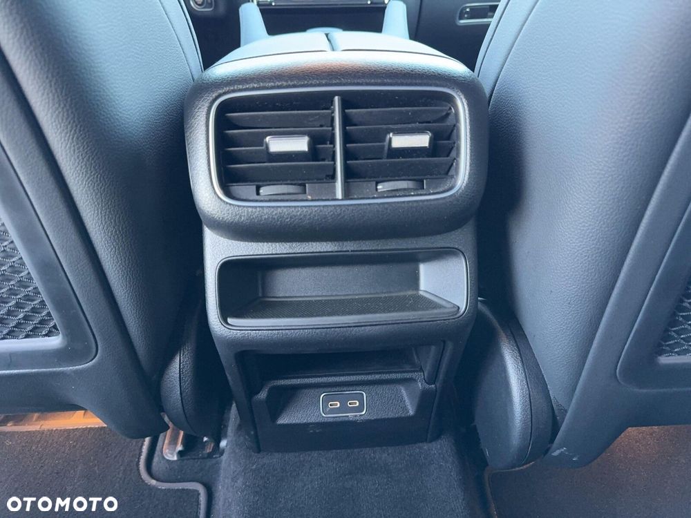 Mercedes-Benz GLE - 19