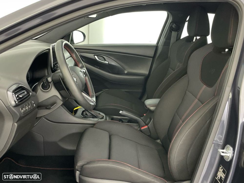 Hyundai i30 1.0 T-GDi N-Line DCT — fotografia 11