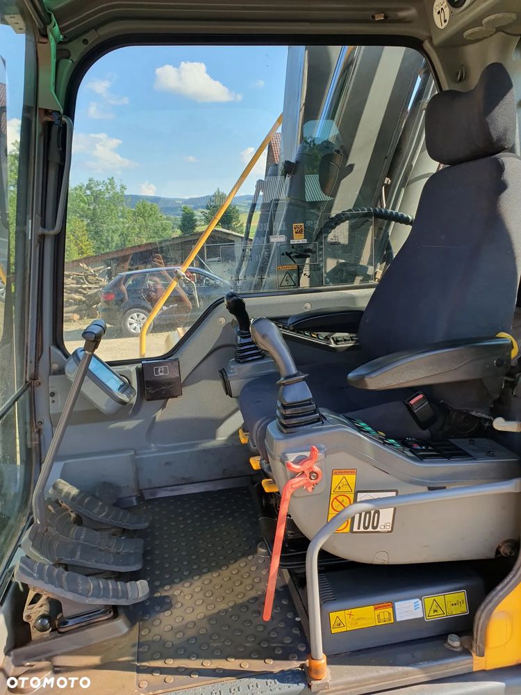 Volvo EC140B LC - 16