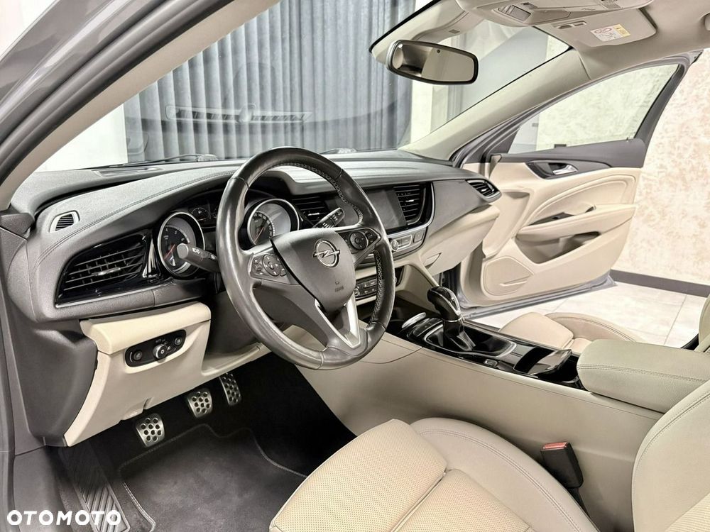 Opel Insignia - 18