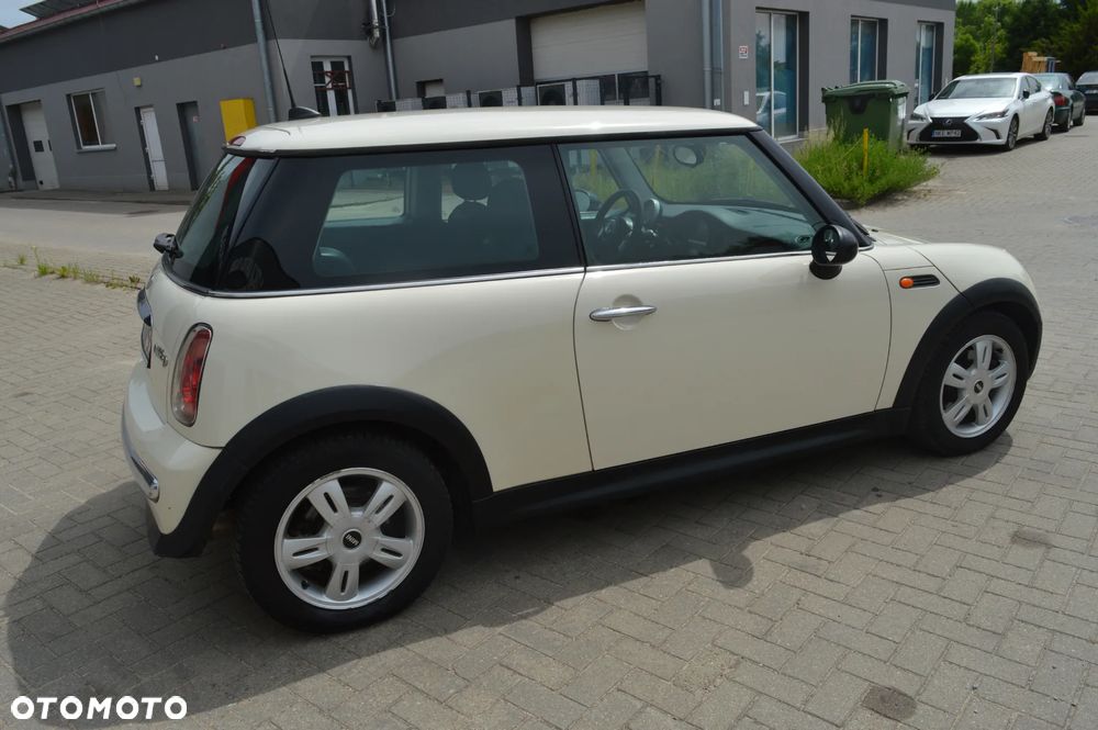 MINI ONE D - 9