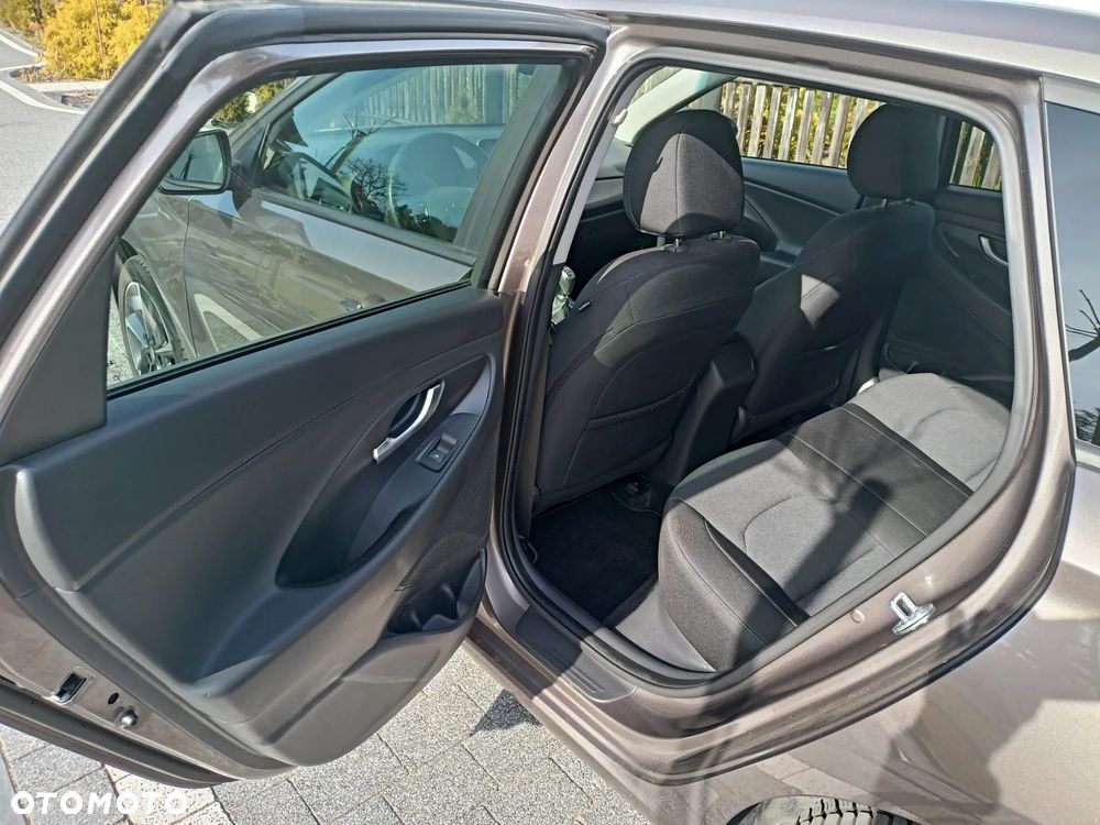 Hyundai i30 1.6 CRDI EDITION 30+ - 28