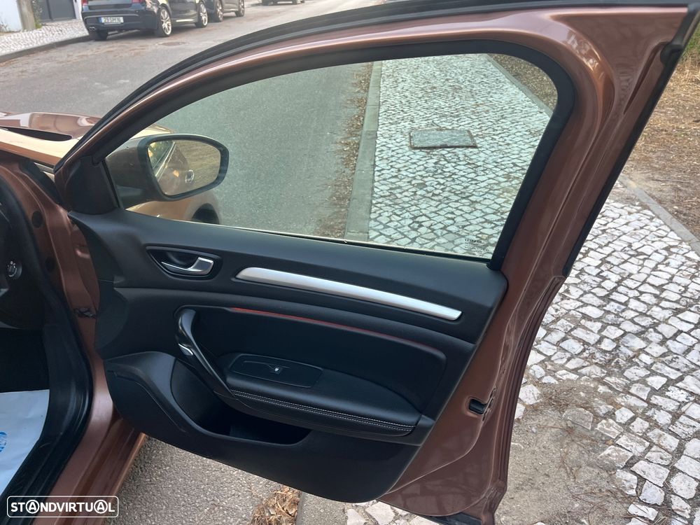 Renault Mégane 1.5 Blue dCi Intens EDC - 9