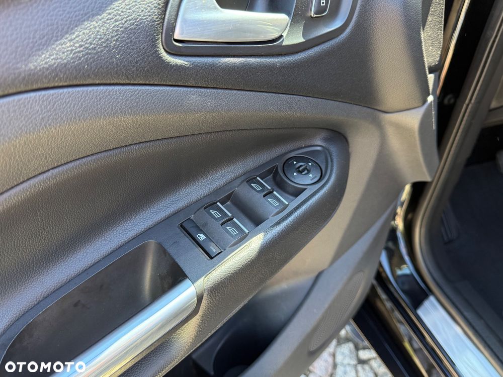 Ford Kuga 2.0 TDCi 4x4 ST-Line - 25