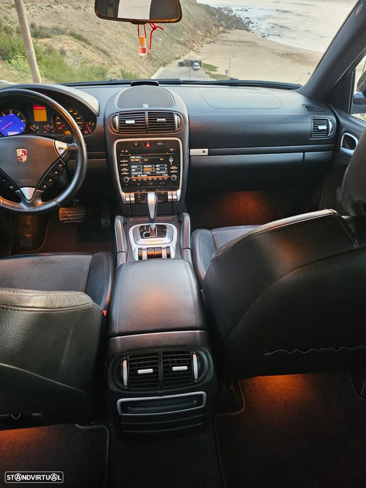 Porsche Cayenne Tiptronic - 24