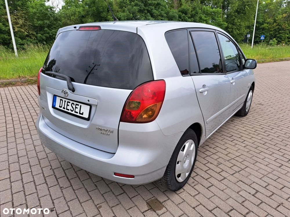 Toyota Corolla Verso - 7