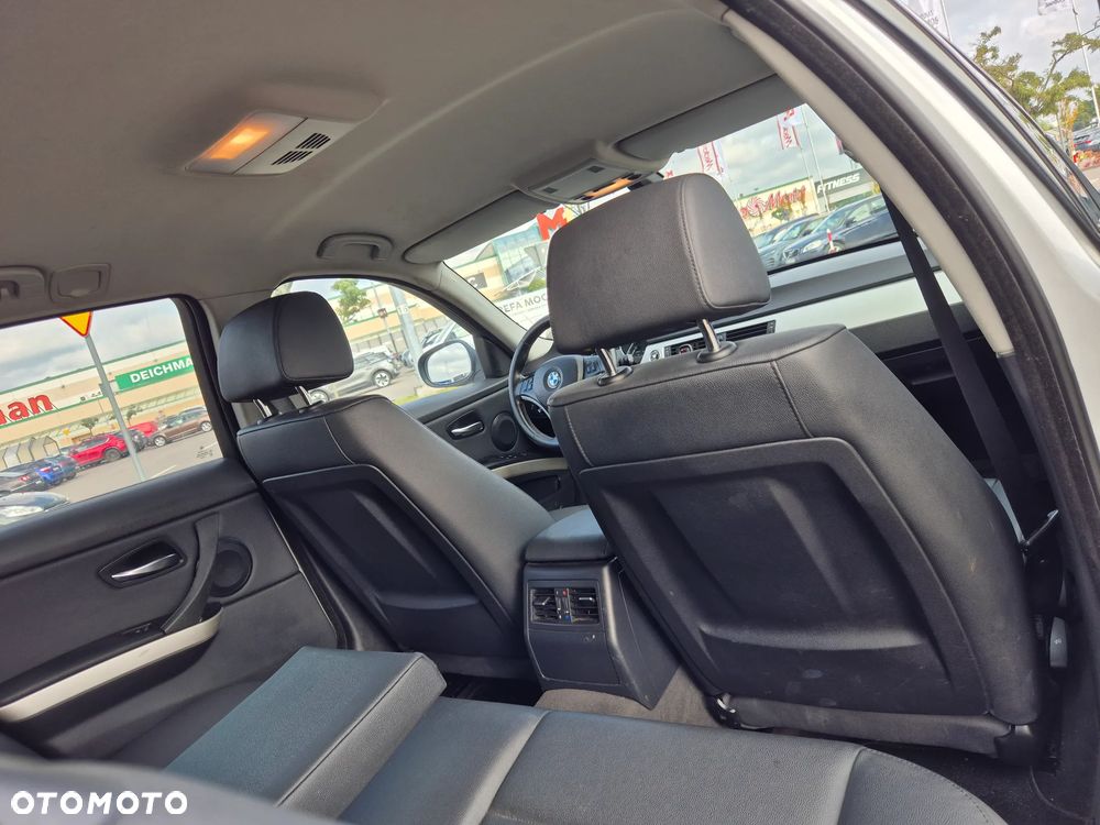 BMW Seria 3 - 22