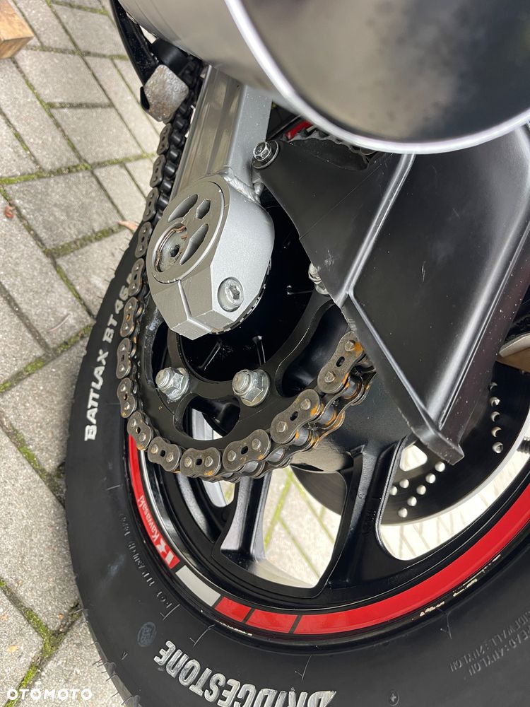 Kawasaki GPZ - 19