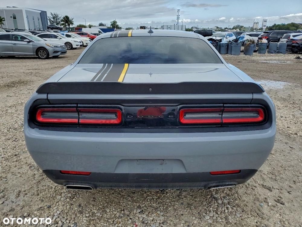 Dodge Challenger 2021 photo 4