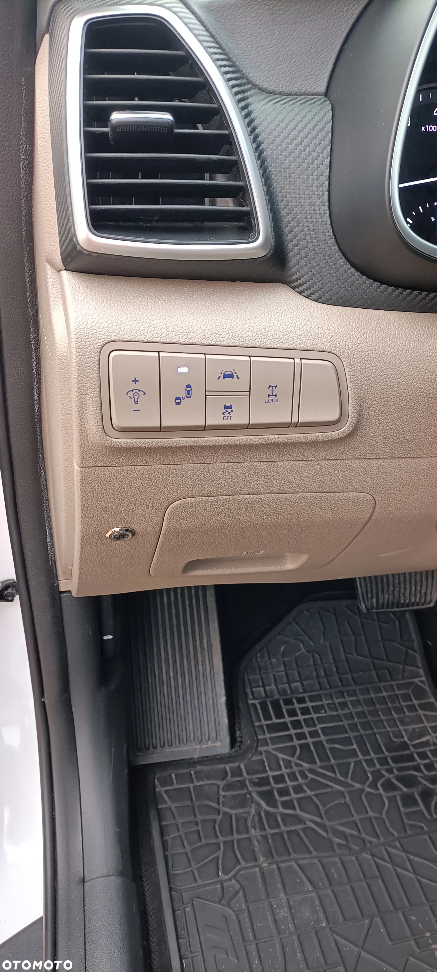 Hyundai Tucson - 8