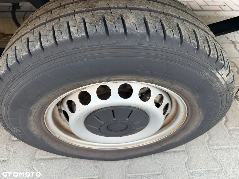 Volkswagen E-CRAFTER - 37