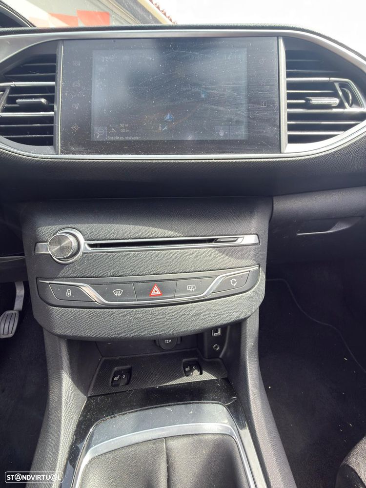 Peugeot 308 SW BlueHDi 120 Stop & Start Business-Line - 23