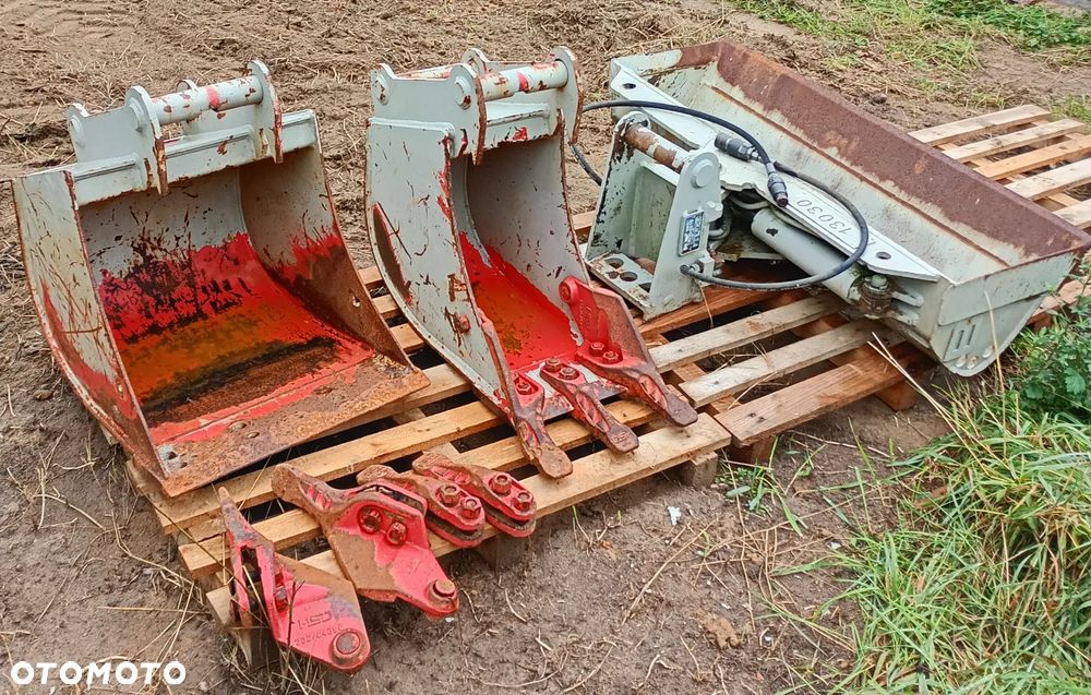 Kubota U 27 - 4 - 4