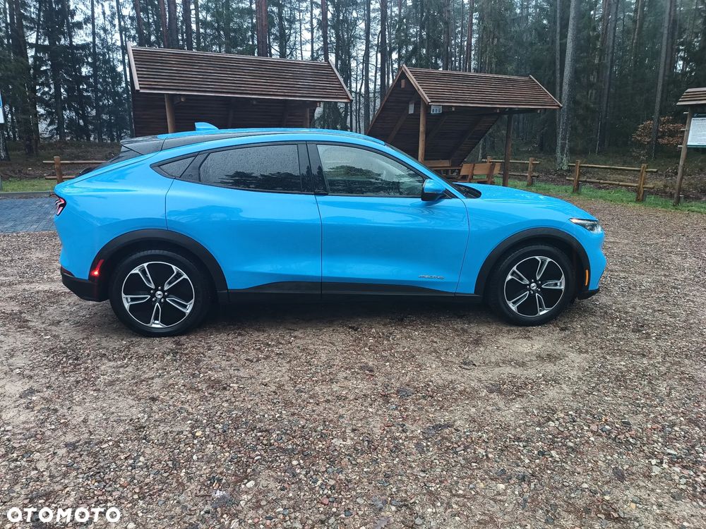 Ford Mustang Mach-E AWD - 4