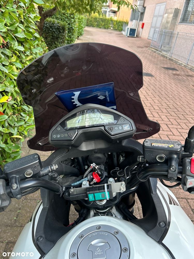Honda VFR - 10