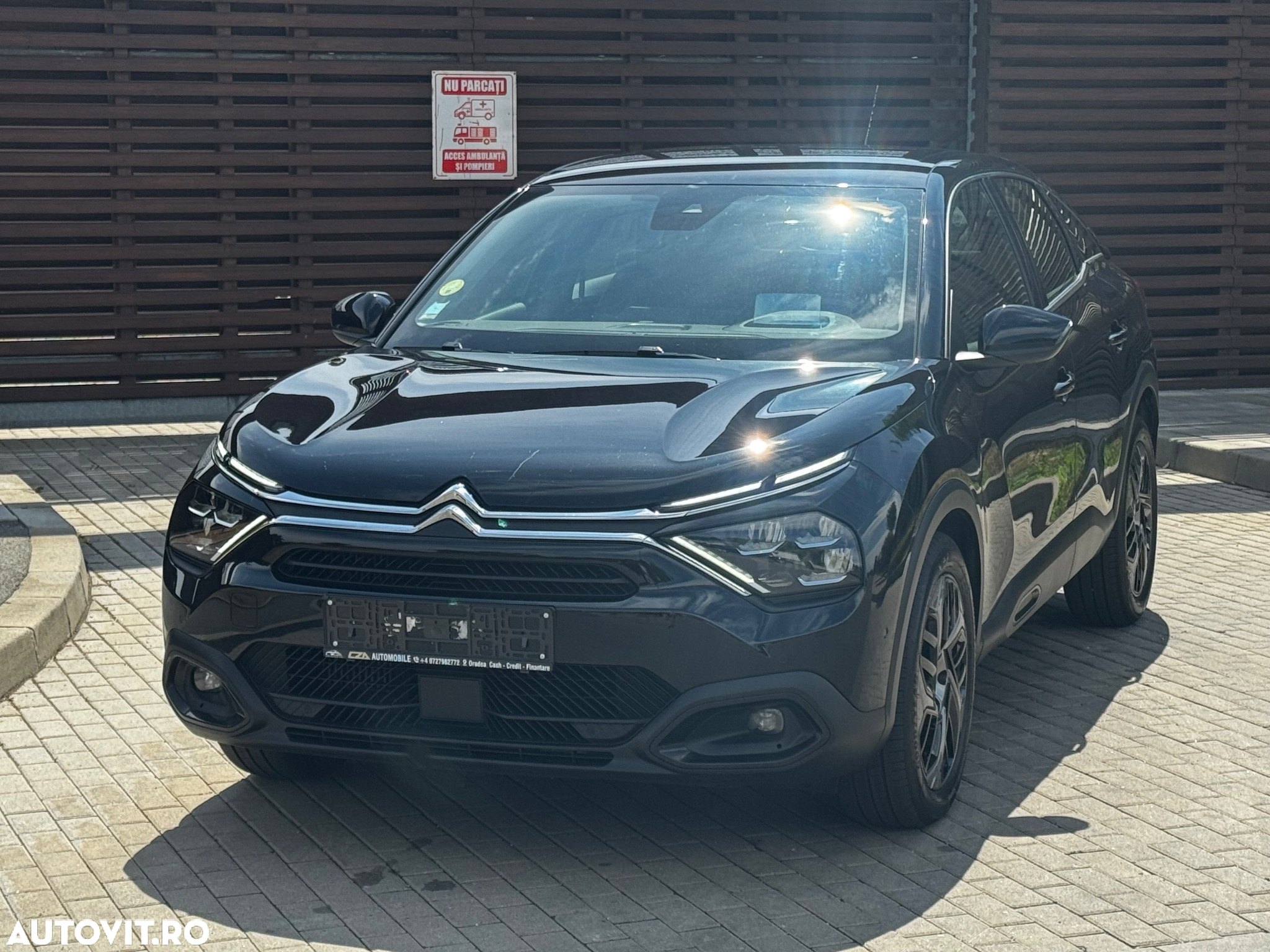 Citroën C4 BlueHDi 130 Stop&Start EAT8 SHINE - 6