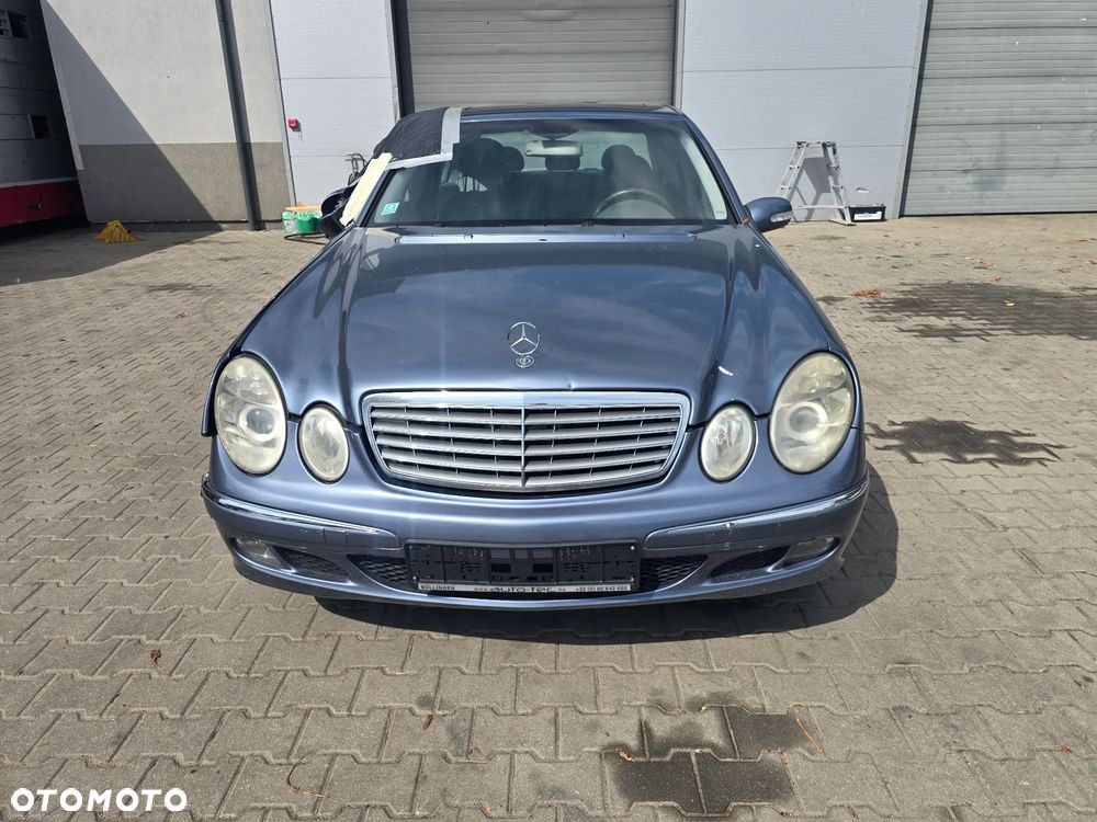 Mercedes-Benz Klasa E 220 CDI Elegance DPF - 2
