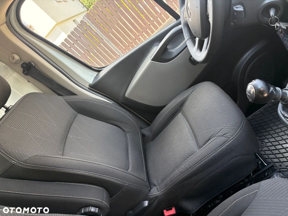 Renault Trafic - 16