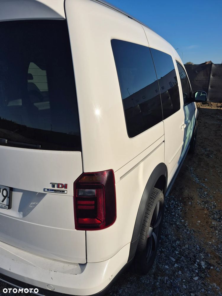 Volkswagen Caddy 2.0 TDI Alltrack DSG - 10