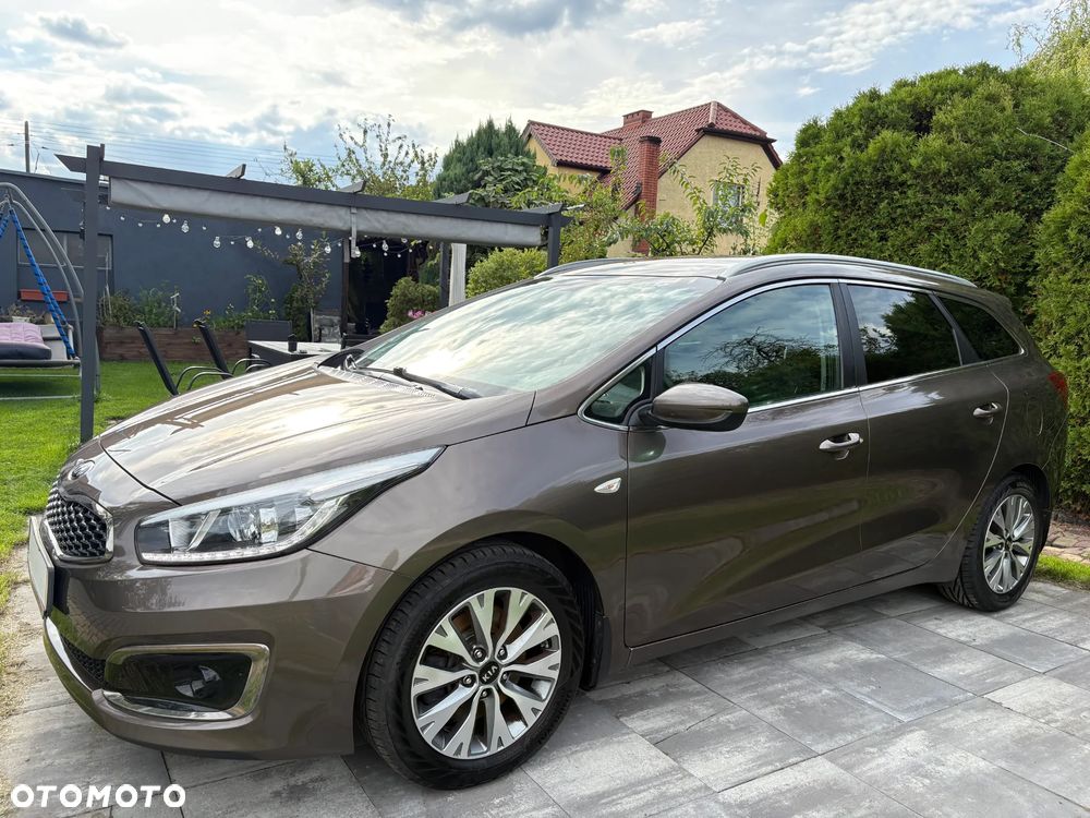 Kia Ceed - 4