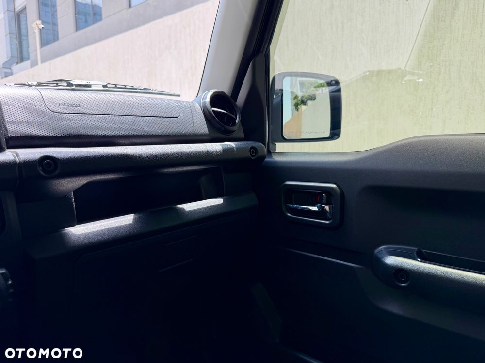 Suzuki Jimny 1.5 Elegance - 35