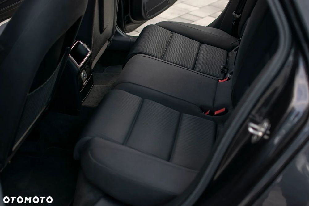 Audi A4 Avant - 32