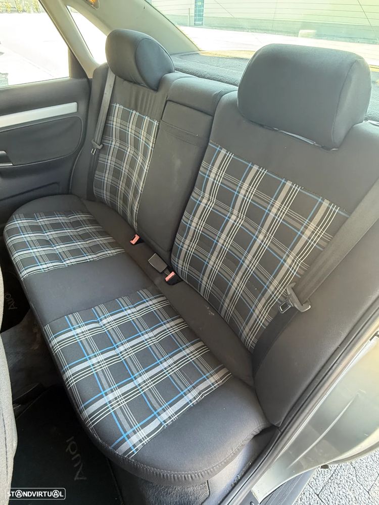 Audi A4 1.9 TDI Sport - 6